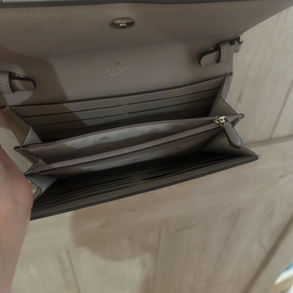 Kate Spade purse ♠️ - Picture 4 of 9